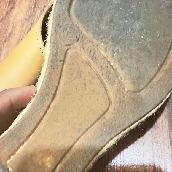 Burberry Wedges size 38 - Picture 11 of 11